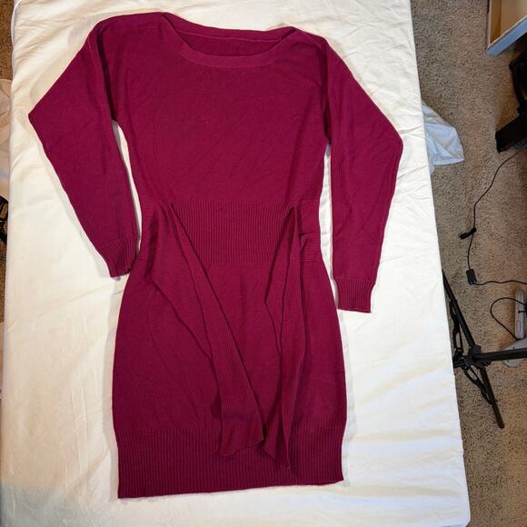 Laundry by design magenta sweater dress. Size S. Knee length. Front tie Boatneck - Picture 2 of 5